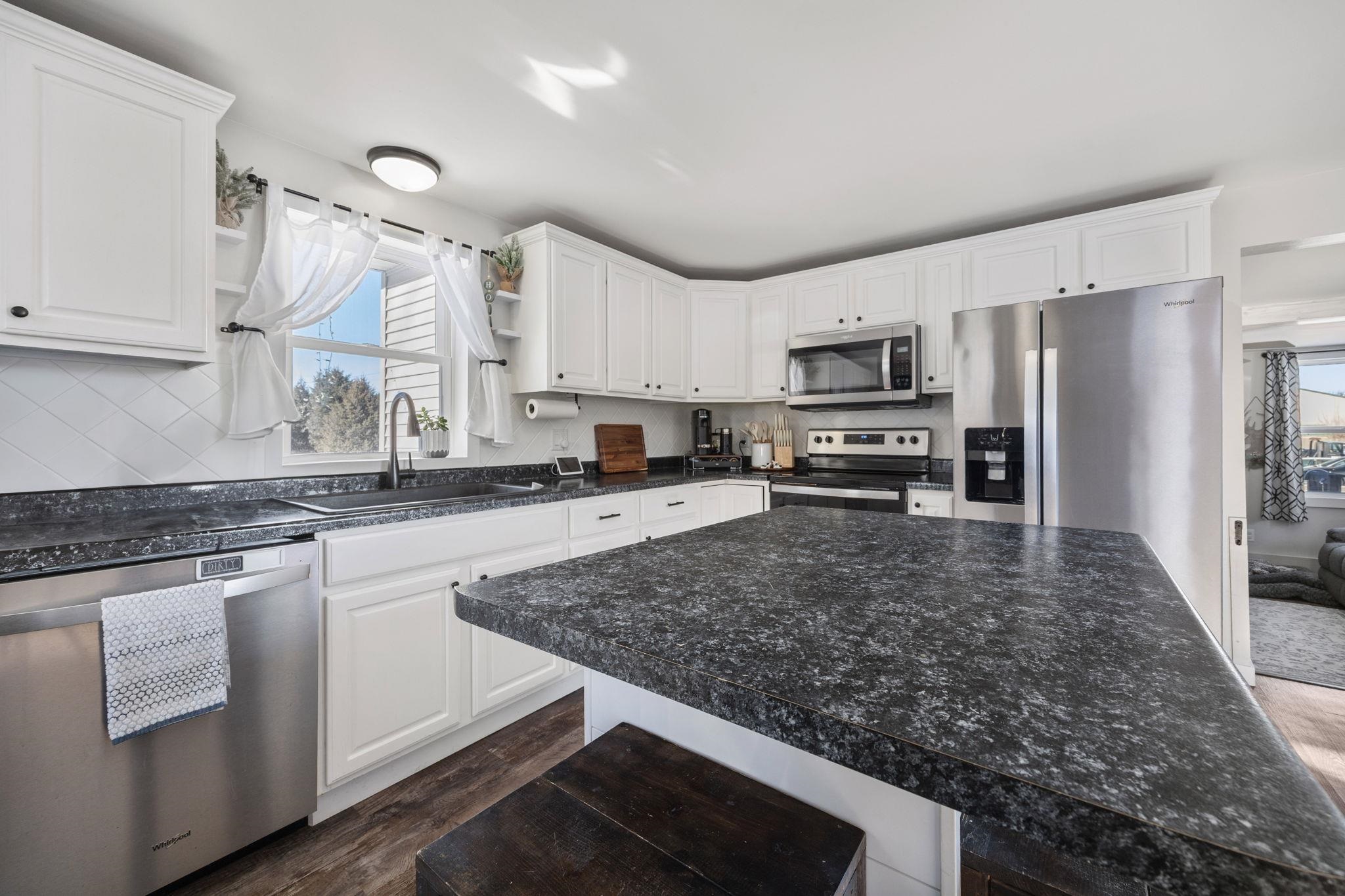 10130 East County Rd A Janesville, WI 53546 - Photo 10 of 78