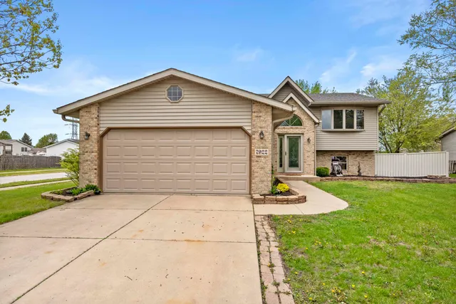 $365,000 | 7922 Bracken Parkway, Hobart, IN 46342