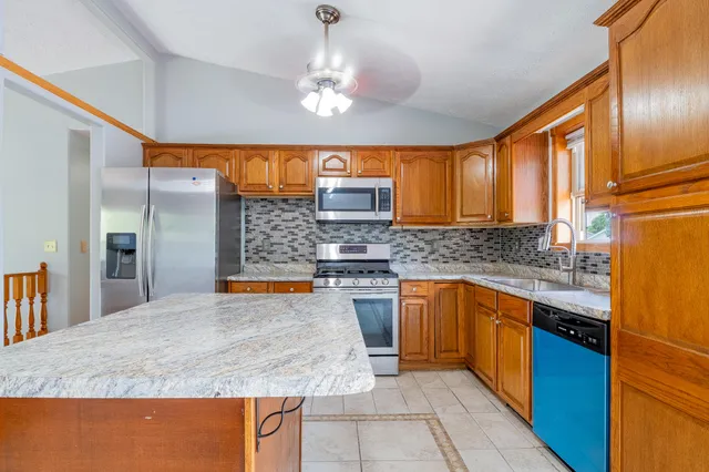 $365,000 | 7922 Bracken Parkway, Hobart, IN 46342