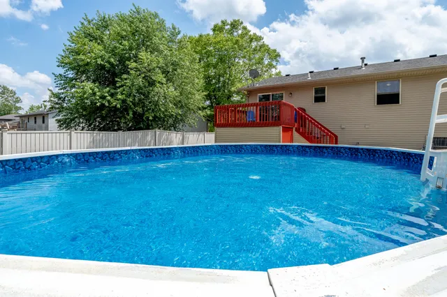 $365,000 | 7922 Bracken Parkway, Hobart, IN 46342