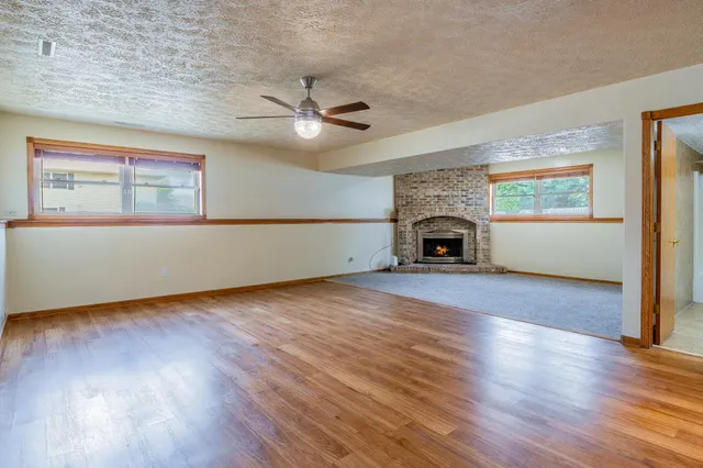 $365,000 | 7922 Bracken Parkway, Hobart, IN 46342