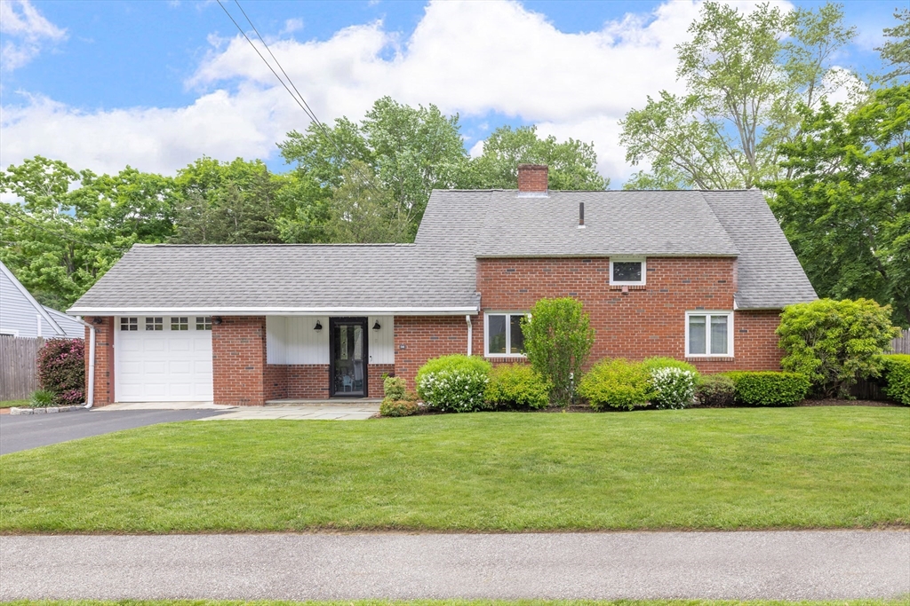 14 Hardwick Road Natick, MA 01760 - Photo 3 of 39