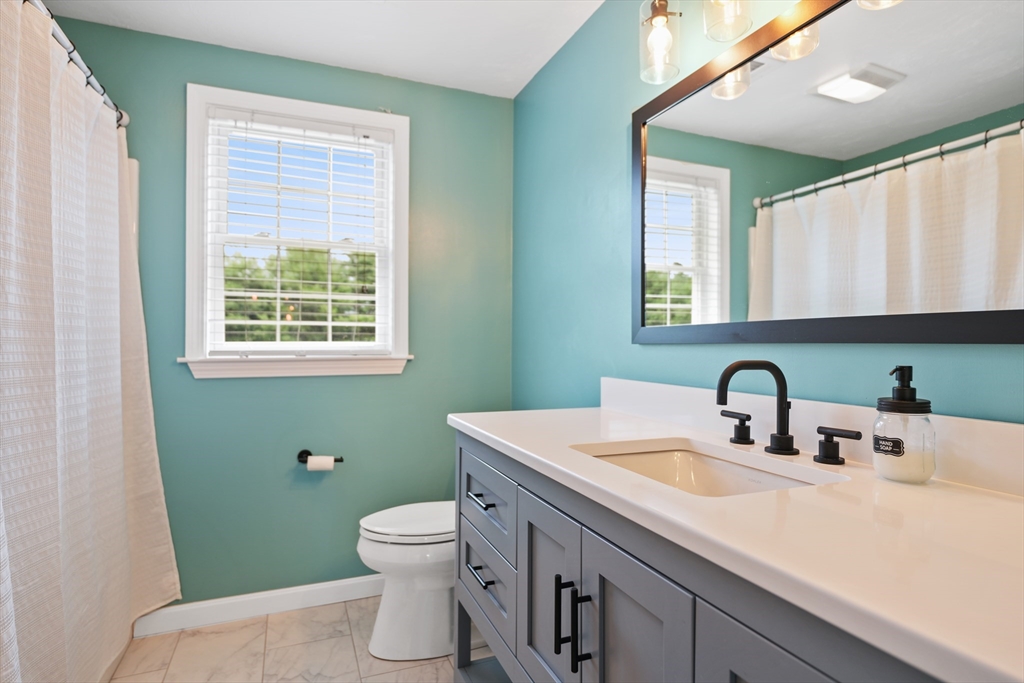 110 Quaker Lane Rochester, MA 02770 - Photo 21 of 37
