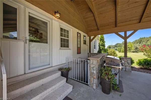 $850,000 | 9256 Us Highway, High Point, NC 27263