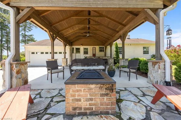 $850,000 | 9256 Us Highway, High Point, NC 27263