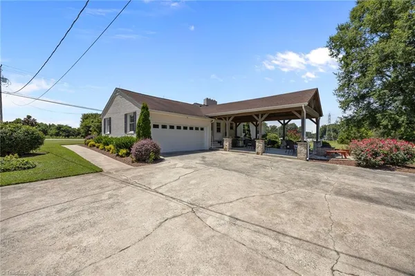 $850,000 | 9256 Us Highway, High Point, NC 27263