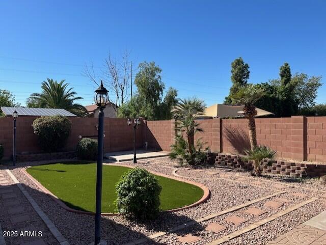 18630 North 28th Way Phoenix, AZ 85050 - Photo 15 of 18 a view of a backyard
