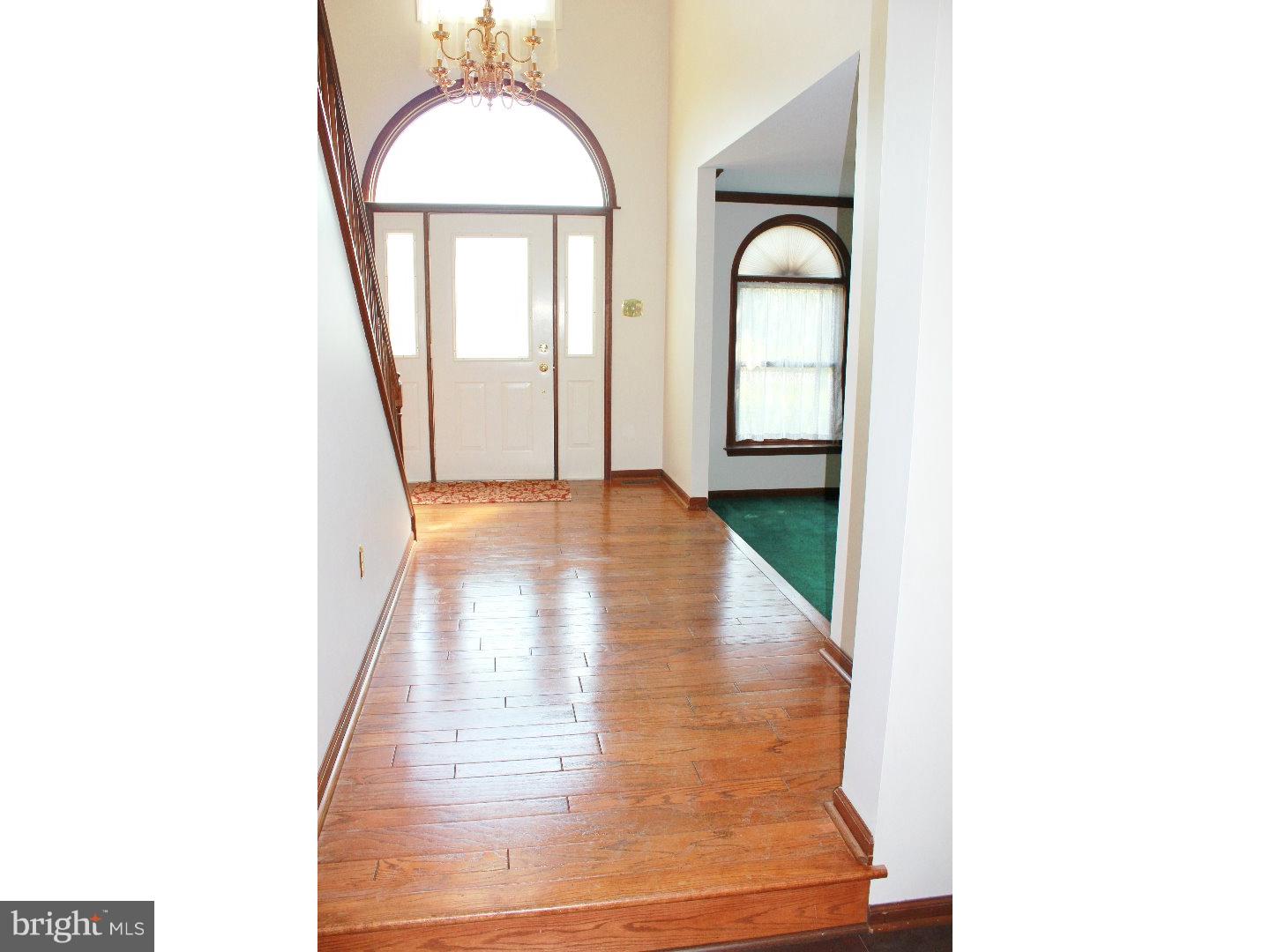 226 Broad Acres Road Lansdale, PA 19446 - Photo 2 of 20 Foyer