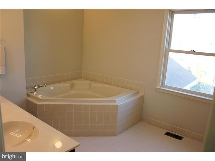 226 Broad Acres Road Lansdale, PA 19446 - Photo 14 of 20 Bathroom