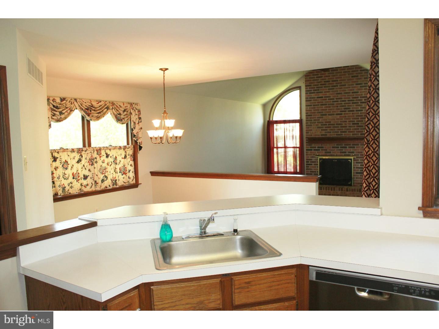 226 Broad Acres Road Lansdale, PA 19446 - Photo 4 of 20 Kitchen