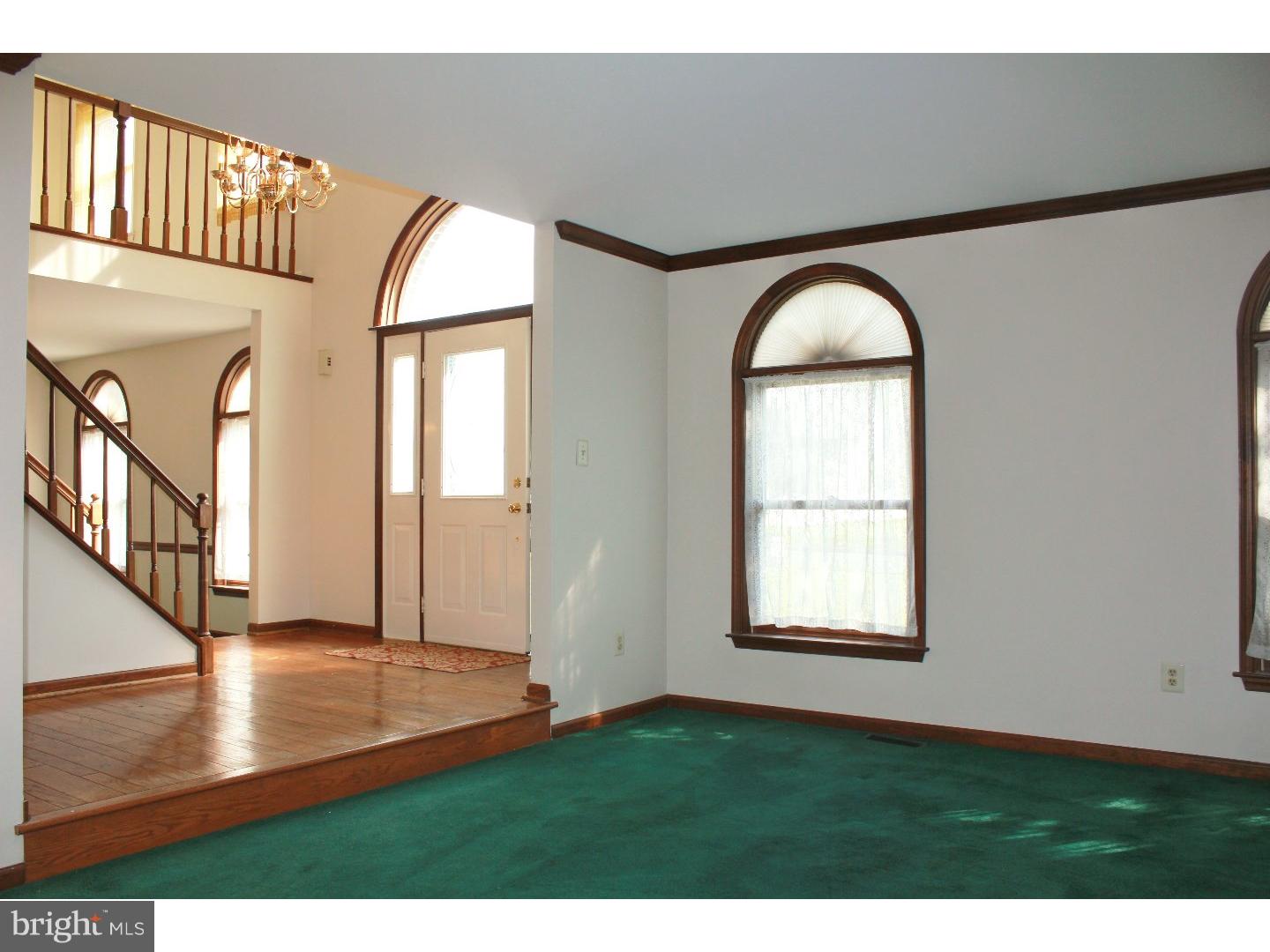 226 Broad Acres Road Lansdale, PA 19446 - Photo 9 of 20 Living Room