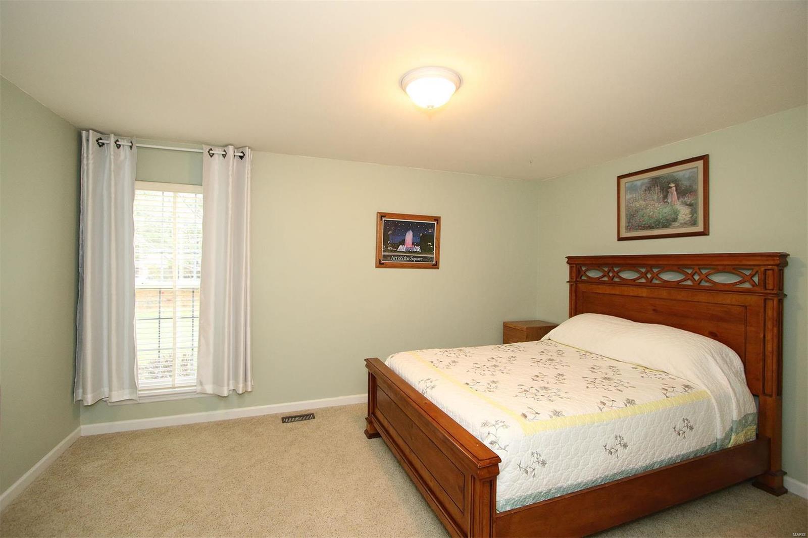2208 Rachels Way Belleville, IL 62221 - Photo 13 of 47 Gallery Image 13