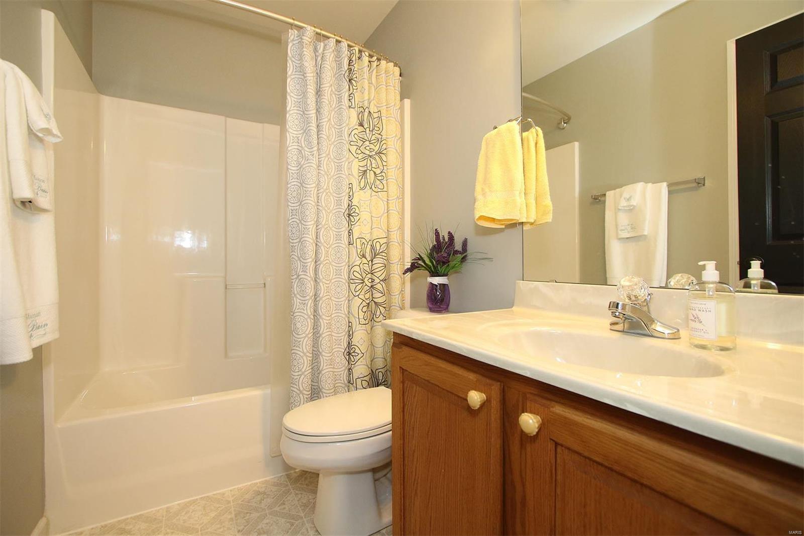 2208 Rachels Way Belleville, IL 62221 - Photo 15 of 47 Gallery Image 15