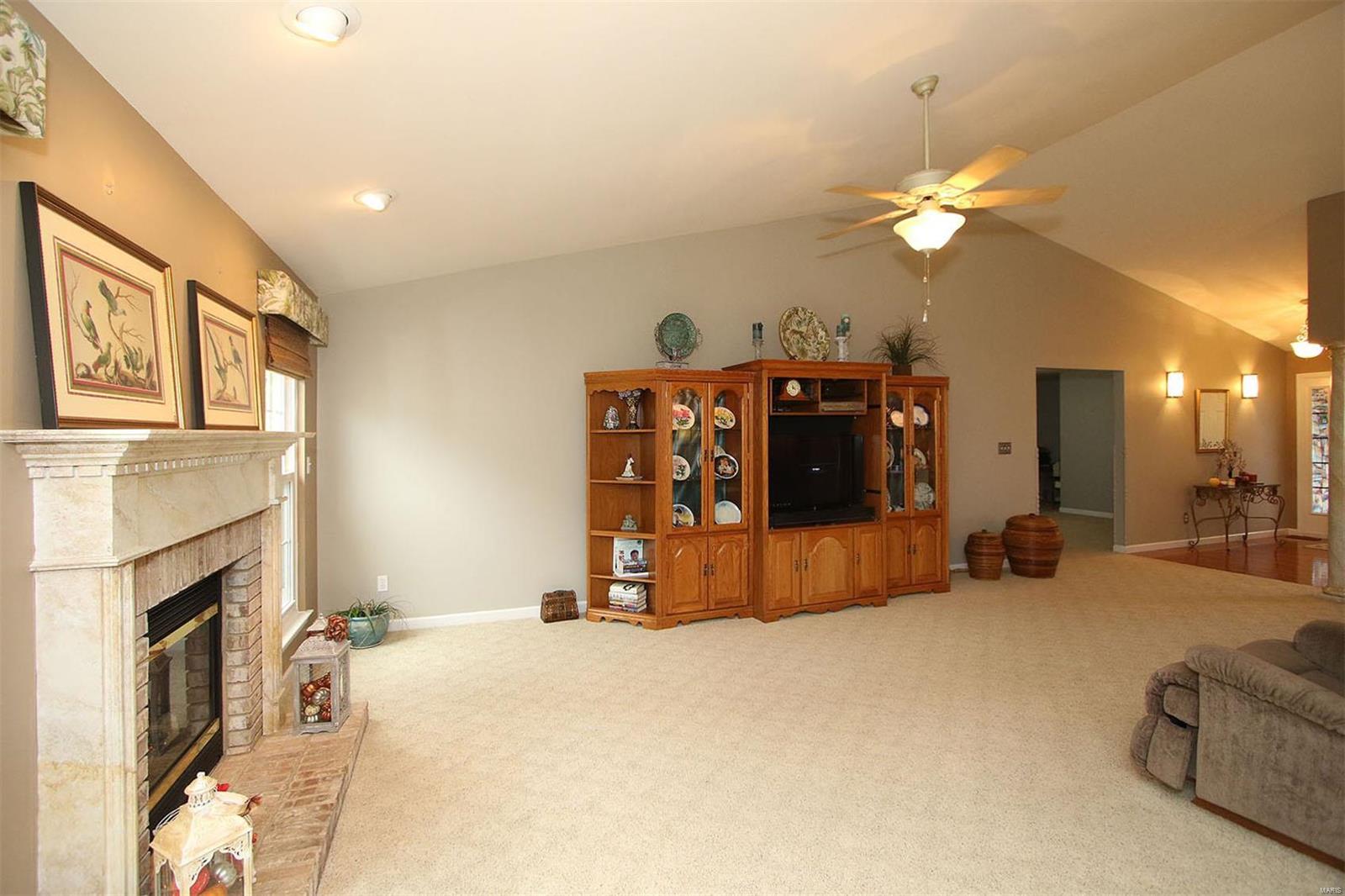 2208 Rachels Way Belleville, IL 62221 - Photo 3 of 47 Gallery Image 3