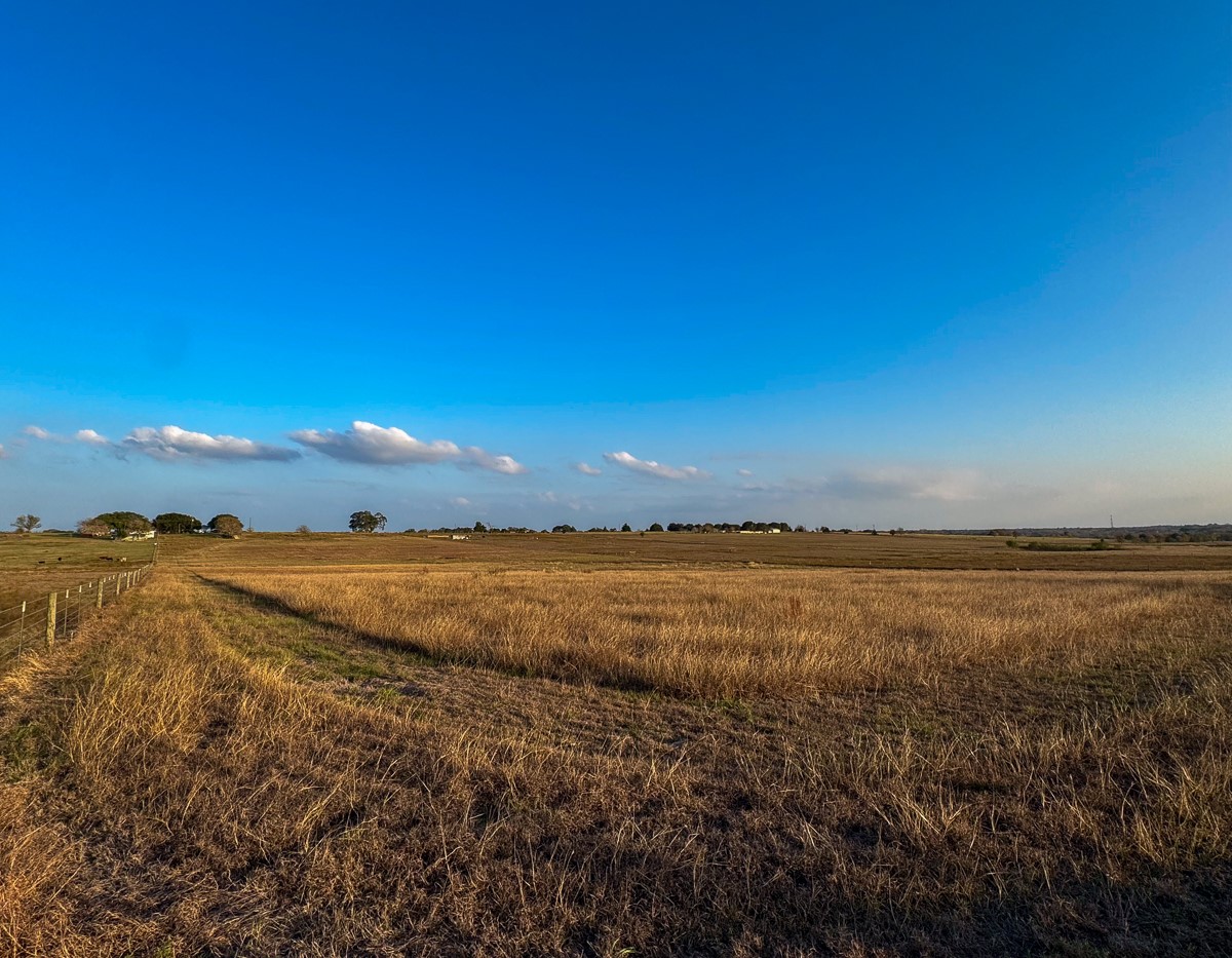5895 Farek-Loth Road Schulenburg, TX 78956 - Photo 13 of 15 a view of an ocean beach and mountain
