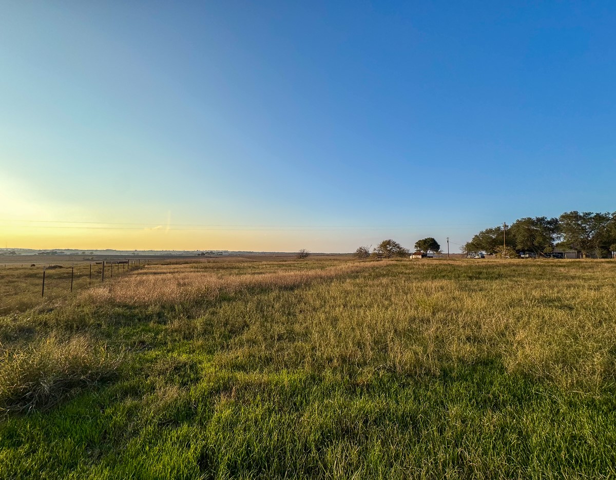5895 Farek-Loth Road Schulenburg, TX 78956 - Photo 15 of 15 a view of an ocean and mountain