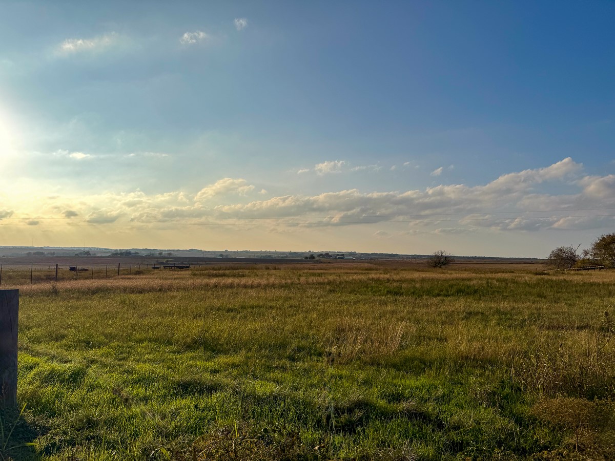 5895 Farek-Loth Road Schulenburg, TX 78956 - Photo 8 of 15 a view of an ocean and beach