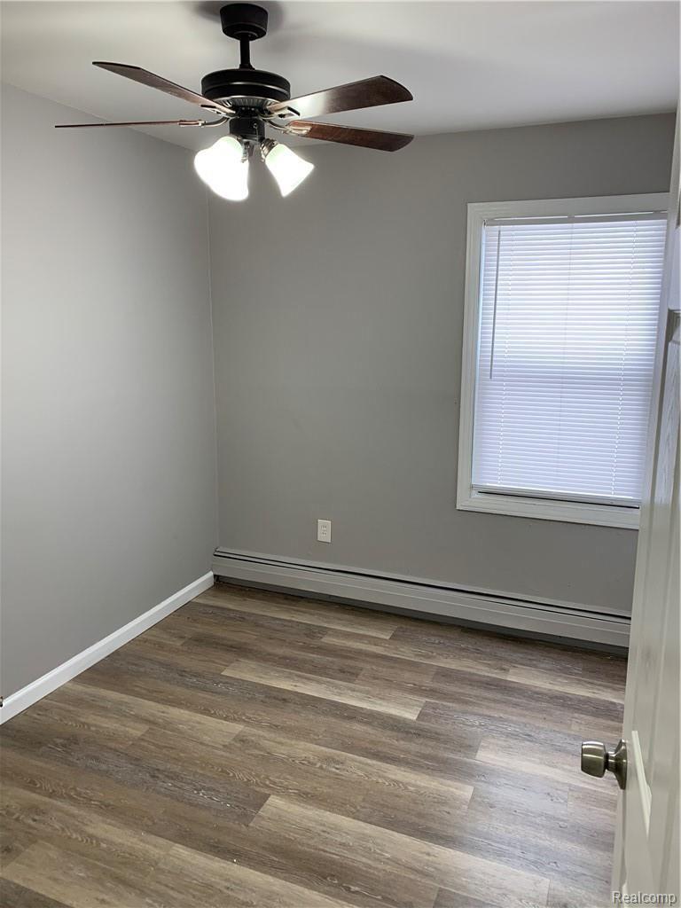 25161 Hayes Road Warren, MI 48089 - Photo 12 of 15 IMG_9938.JPG