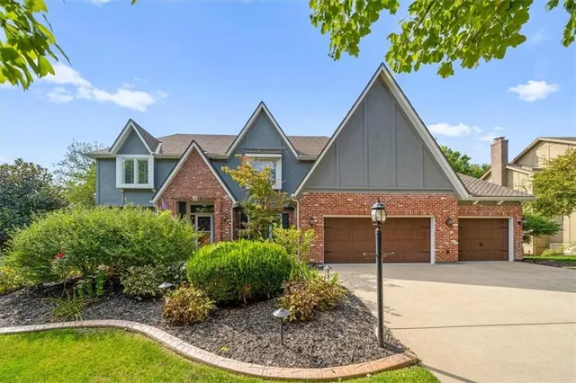 $750,000 | 8618 West 138th Terrace, Overland Park, KS 66223
