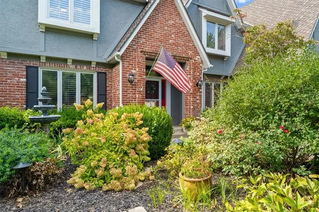 $750,000 | 8618 West 138th Terrace, Overland Park, KS 66223