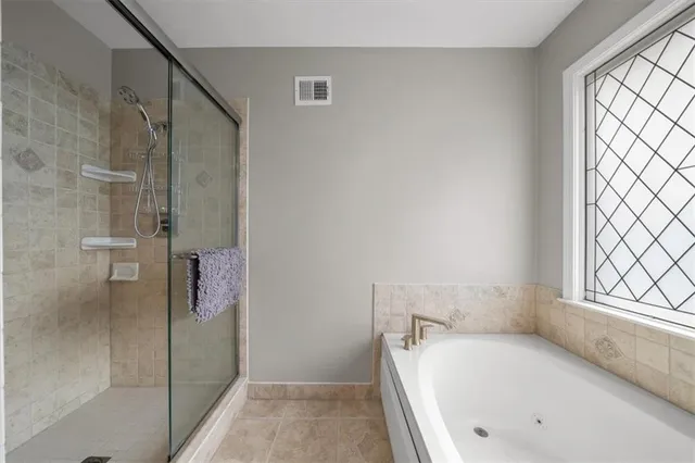 $750,000 | 8618 West 138th Terrace, Overland Park, KS 66223