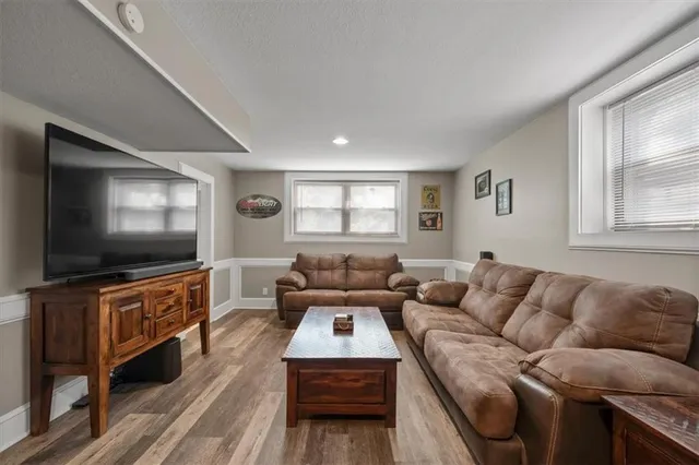 $750,000 | 8618 West 138th Terrace, Overland Park, KS 66223