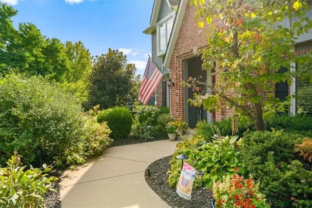 $750,000 | 8618 West 138th Terrace, Overland Park, KS 66223