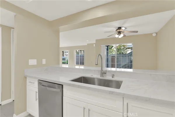 $710,000 | 6 Greenfield, Irvine, CA 92614
