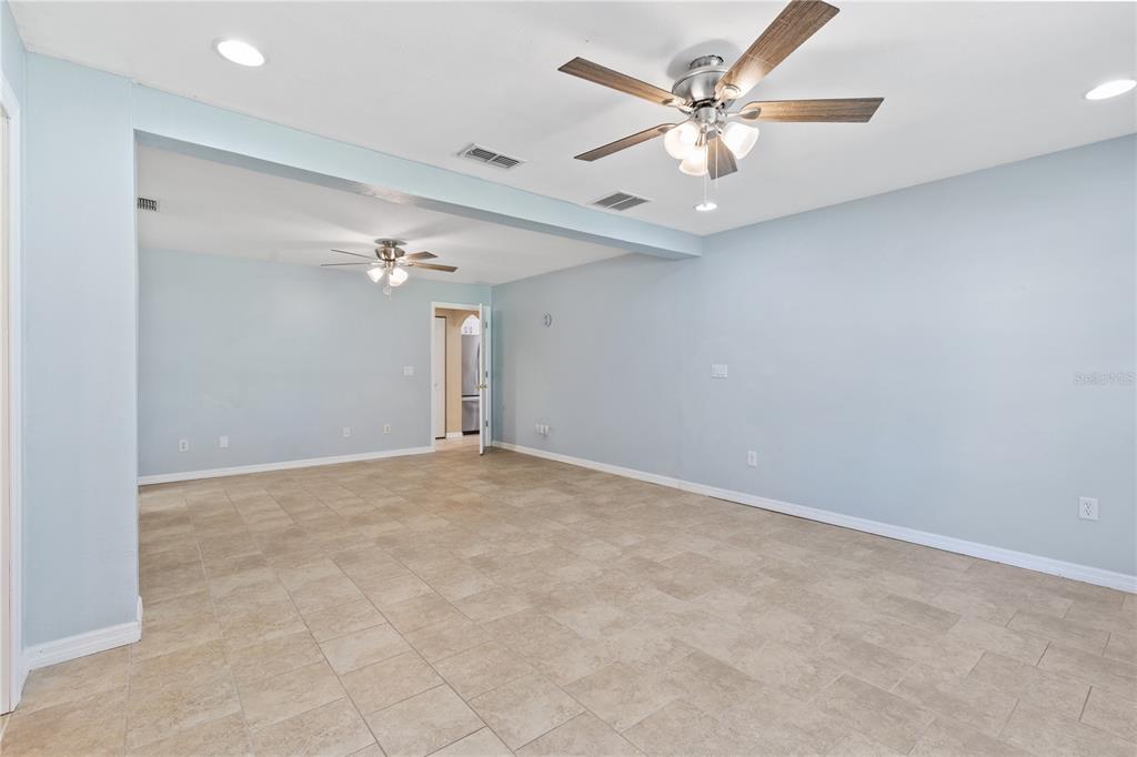 2607 Southeast 156th Place Road Summerfield, FL 34491 - Photo 12 of 31 Gallery Image 12
