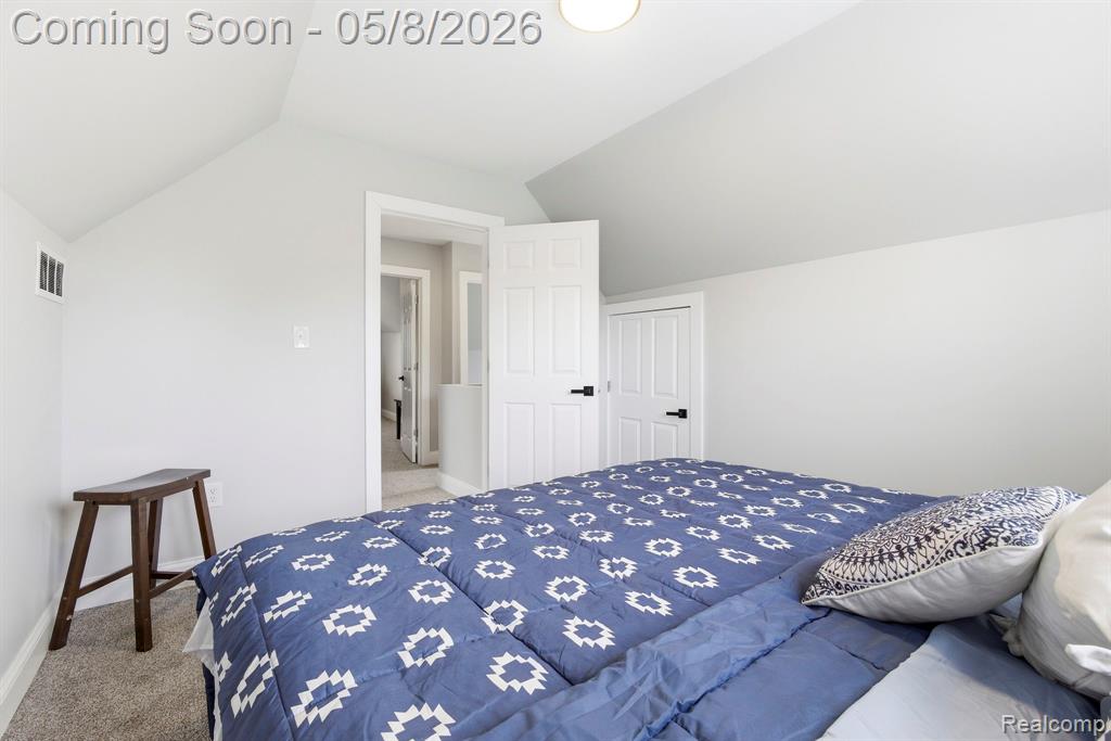 3869 Harding Street Detroit, MI 48214 - Photo 20 of 36