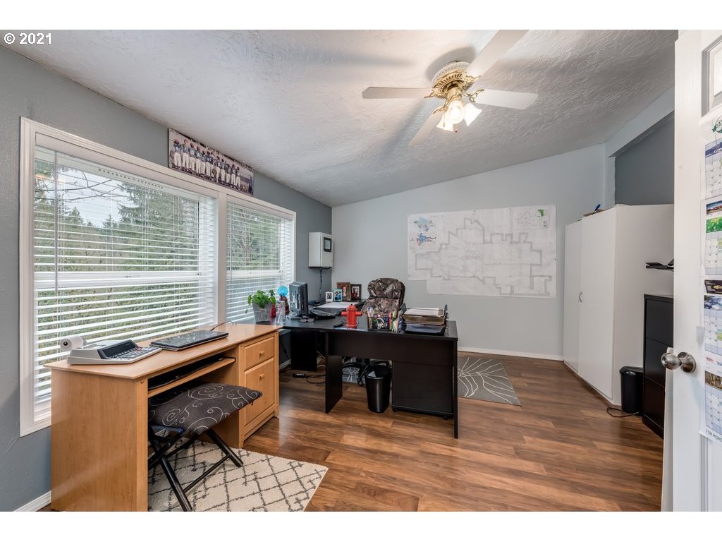 15405 South Wave Road Mulino, OR 97042 - Photo 11 of 32 Gallery Image 11