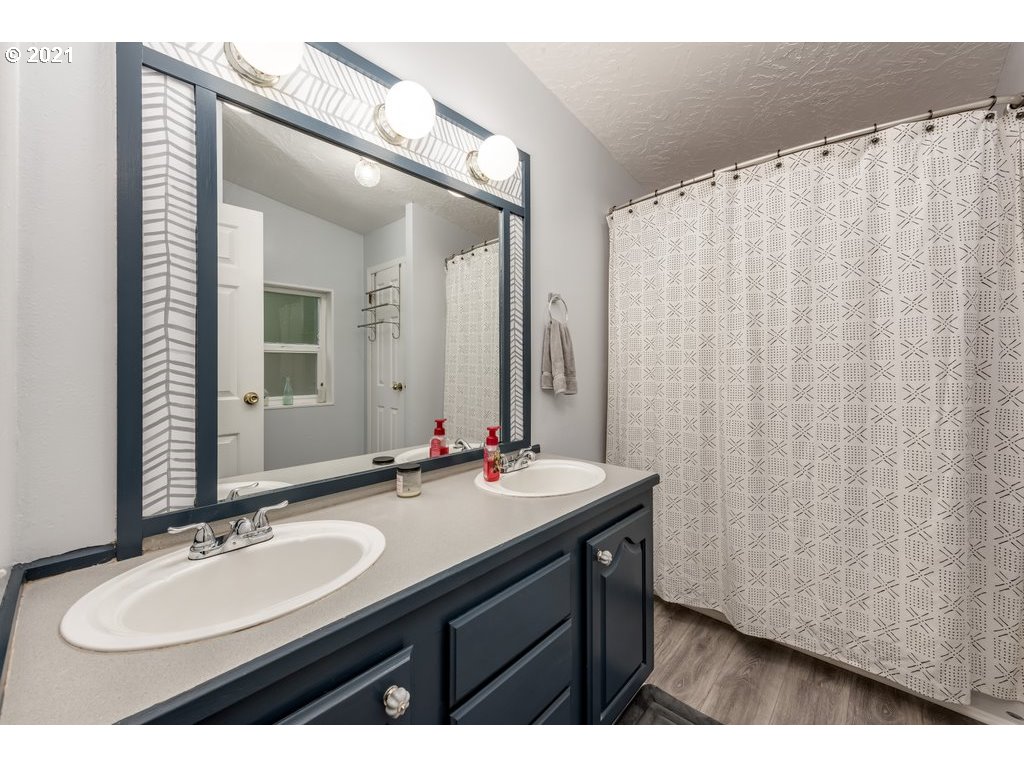 15405 South Wave Road Mulino, OR 97042 - Photo 13 of 32 Gallery Image 13
