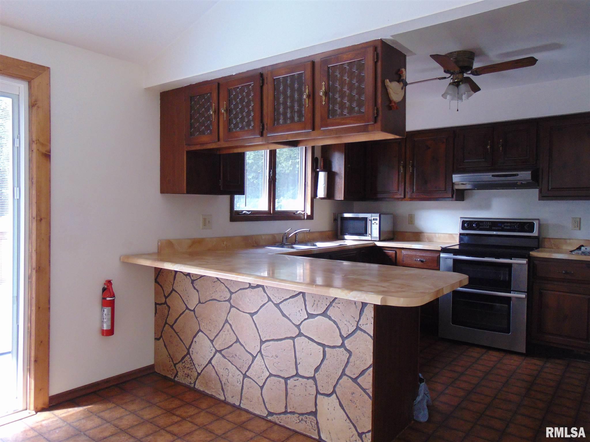 2031 Cochran Road Murphysboro, IL 62966 - Photo 12 of 38