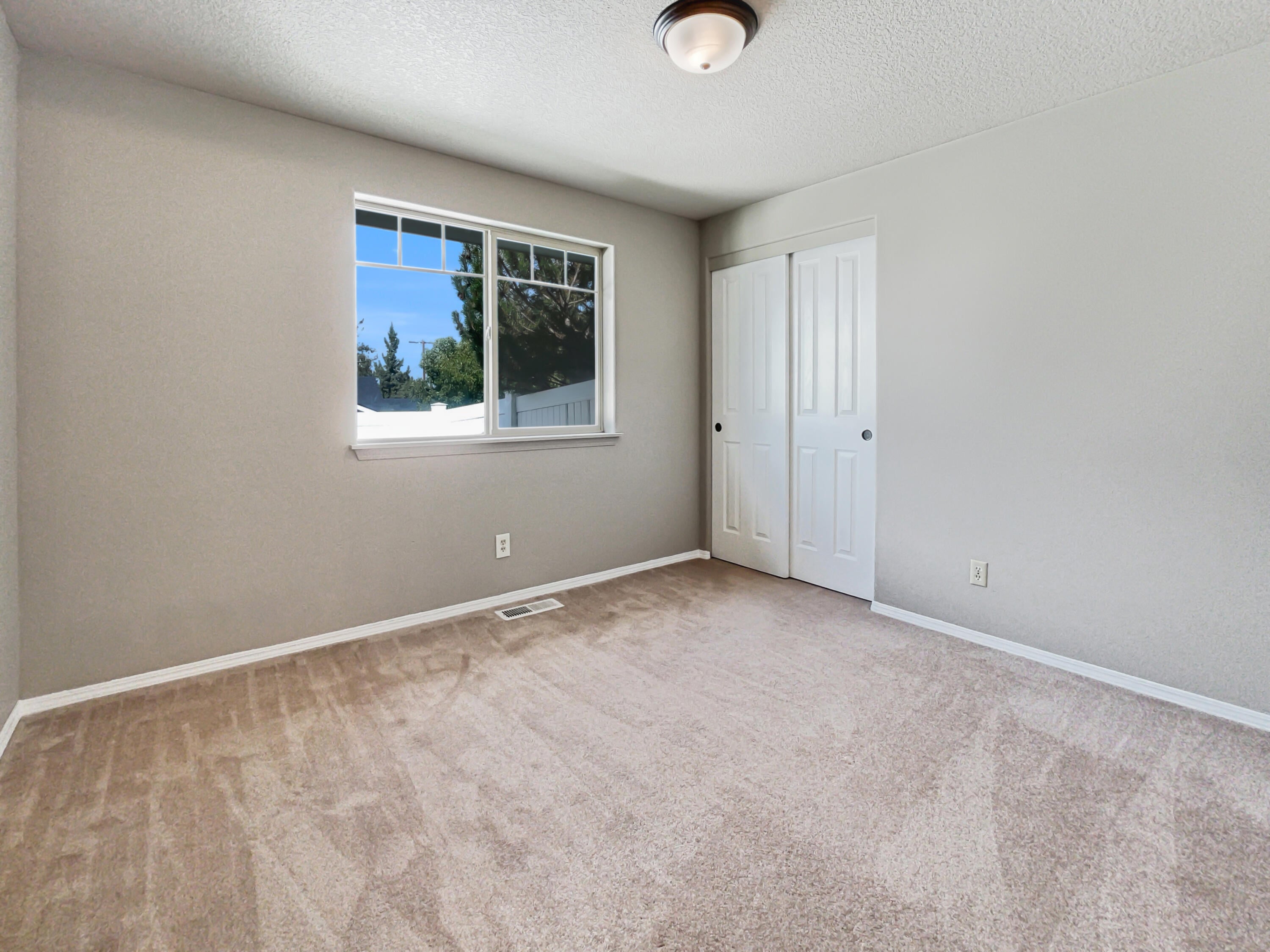 63347 Vogt Road Bend, OR 97701 - Photo 14 of 23 Bedroom 2