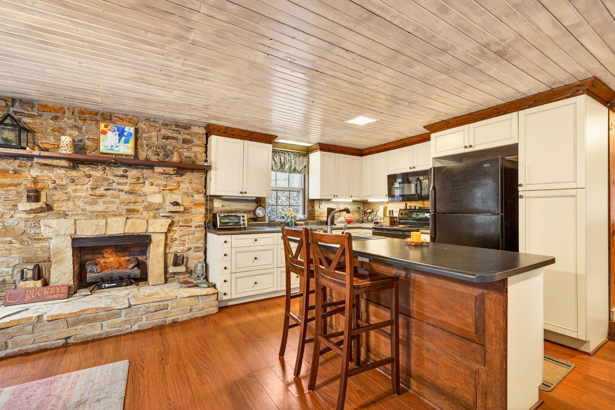 2261 Valley Chapel Road Jackson, OH 45640 - Photo 26 of 53 27. Kitchen 1
