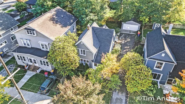 $449,900 | 142 Carlton Avenue Southeast, Grand Rapids, MI 49506