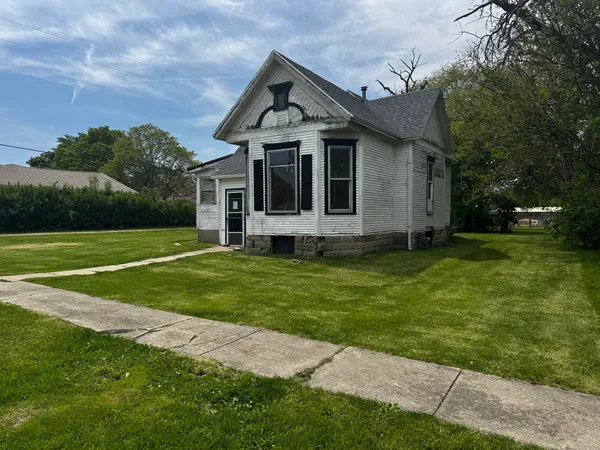 $18,000 | 10 North 3rd Street, Chatsworth, IL 60921