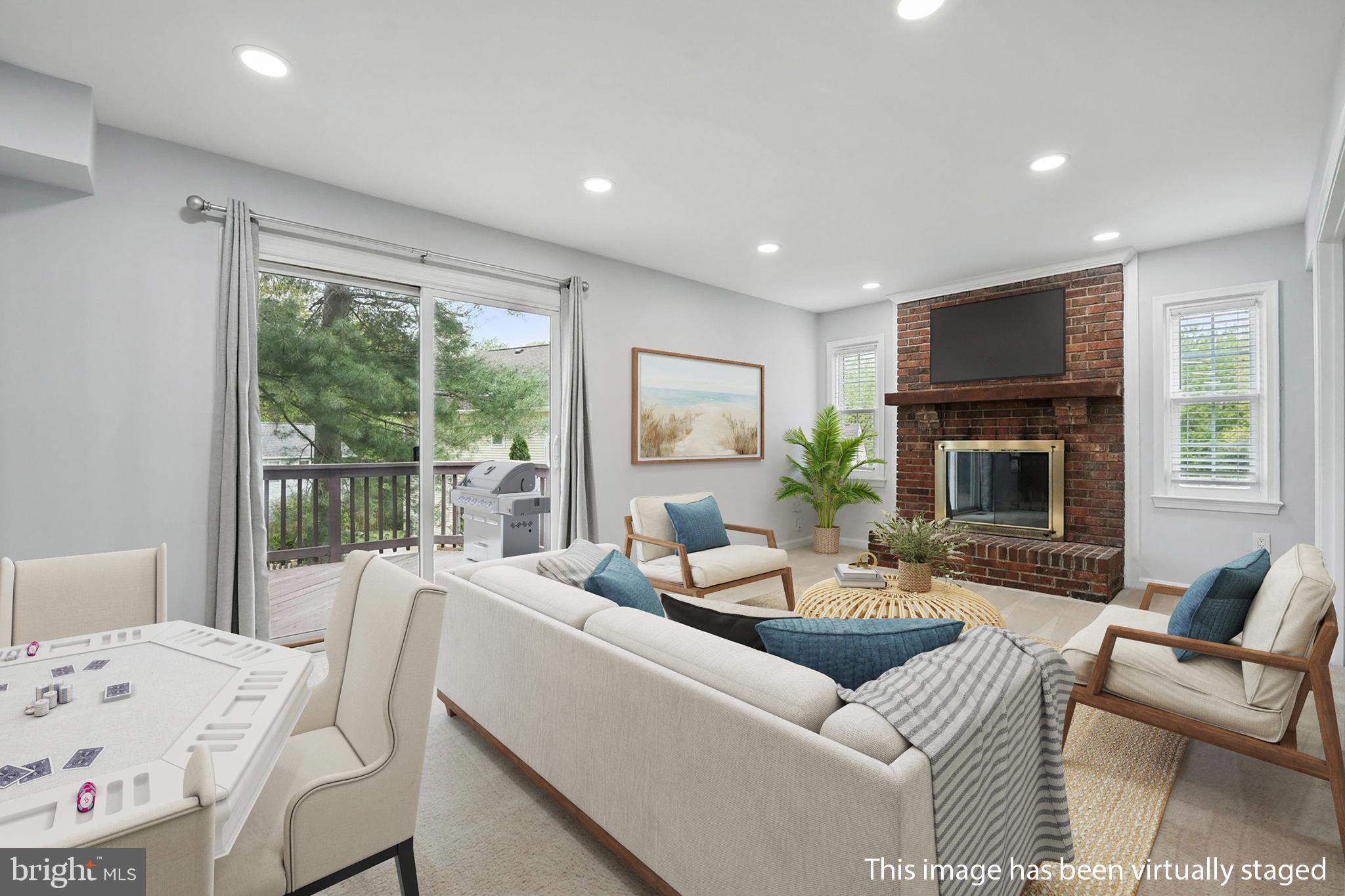 7700 Gralnick Place Springfield, VA 22153 - Photo 4 of 62 Family Room with Access to Deck