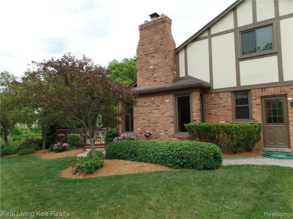 1810 Snowden Circle Rochester Hills, MI 48306 - Photo 5 of 46