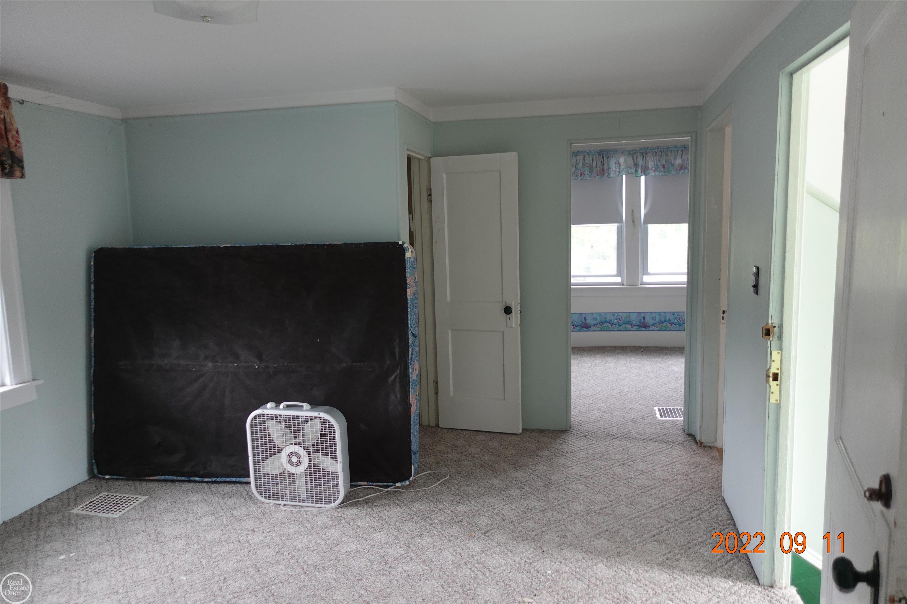 21603 Twelve Mile Road St. Clair Shores, MI 48081 - Photo 23 of 41