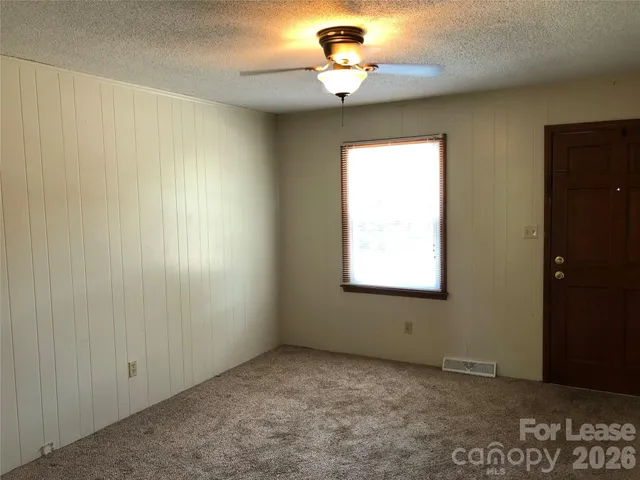 $975 | 1411 Roundtree Lane, Unit 132, Lincolnton, NC 28092