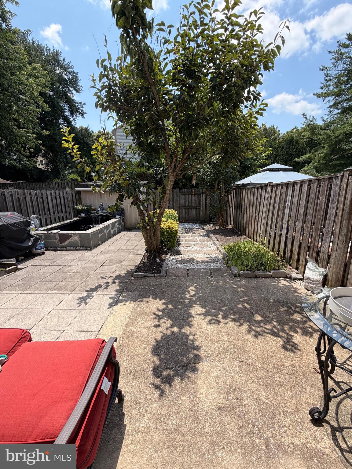 7735 Matisse Way Springfield, VA 22153 - Photo 2 of 5