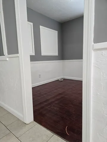 $325 | 40 Aetna Street, Unit 3, Fall River, MA 02724