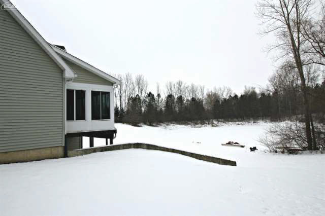 8680 South Durand Road Durand, MI 48429 - Photo 29 of 32 20459611-28.JPG