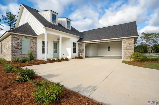 $409,000 | 30652 Blue Wing Crescent, Springfield, LA 70462