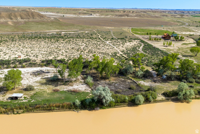 4915 Hastings Road Green River, UT 84525 - Photo 9 of 38