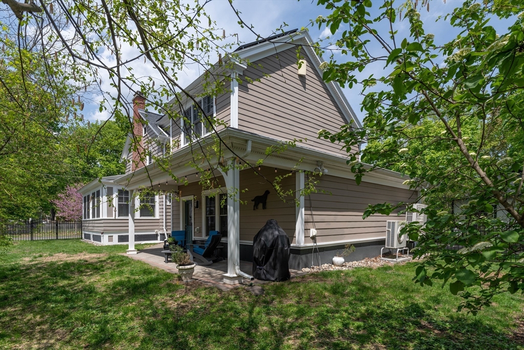 66 Maynard Road Northampton, MA 01060 - Photo 7 of 36 Gallery Image 7