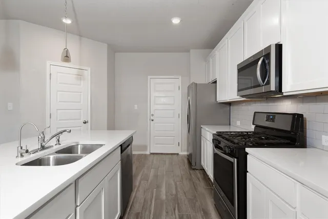 $1,825 | 222 Jaycen Lane, New Braunfels, TX 78130