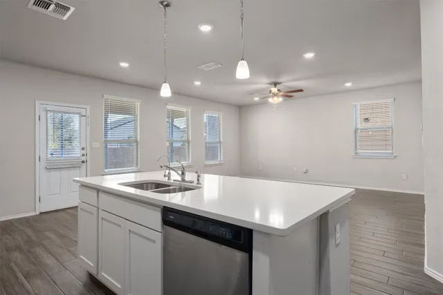 $1,825 | 222 Jaycen Lane, New Braunfels, TX 78130