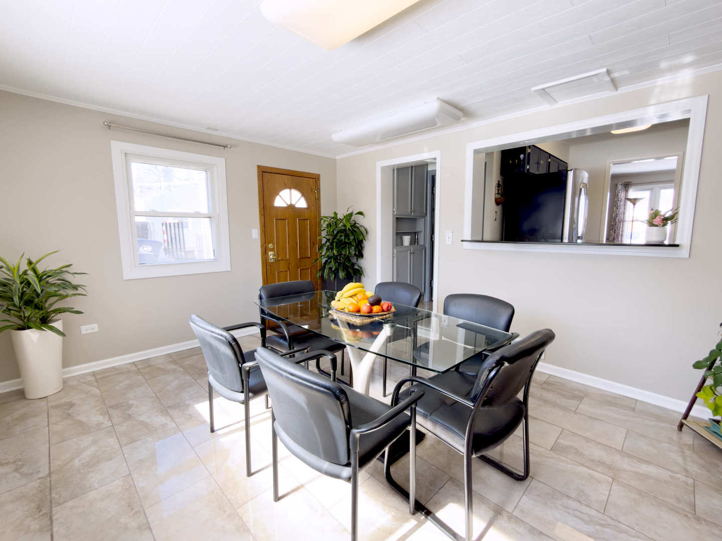 2035 Fargo Street Des Plaines, IL 60018 - Photo 15 of 19 a dining room with furniture and window